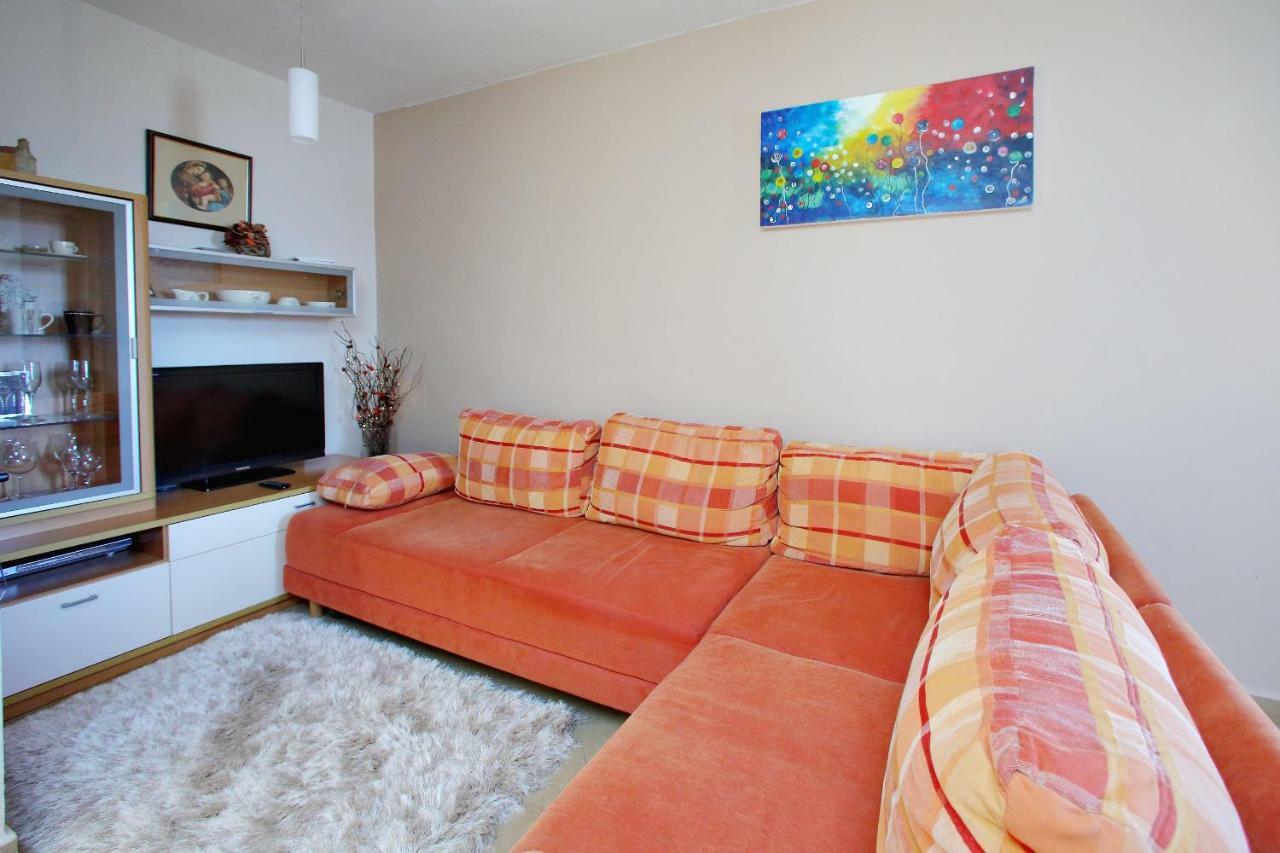 Apartment Ana *